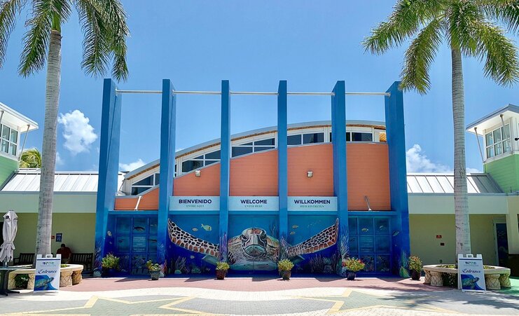 picture of entrance of turtle farm