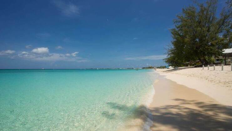 picture of seven mile beach