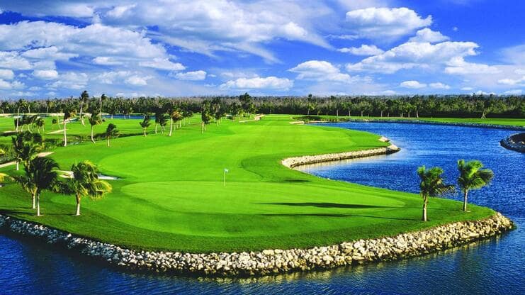picture of golf course
