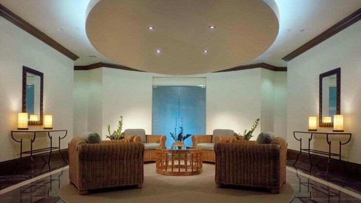 picture of entrance of spa with two seats