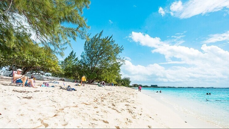 picture of seven mile beach