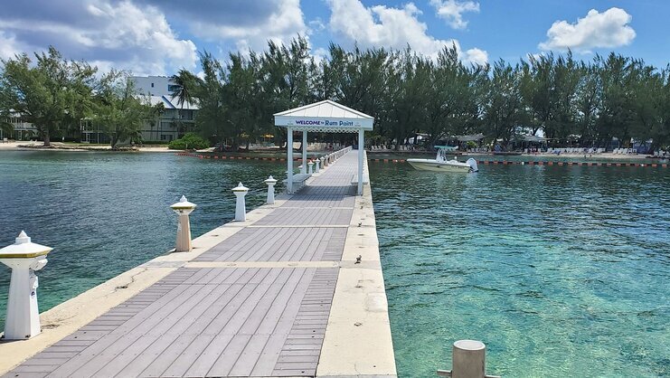 picture of dock at rum point