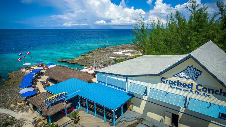 picture of building at entrance at macabuca