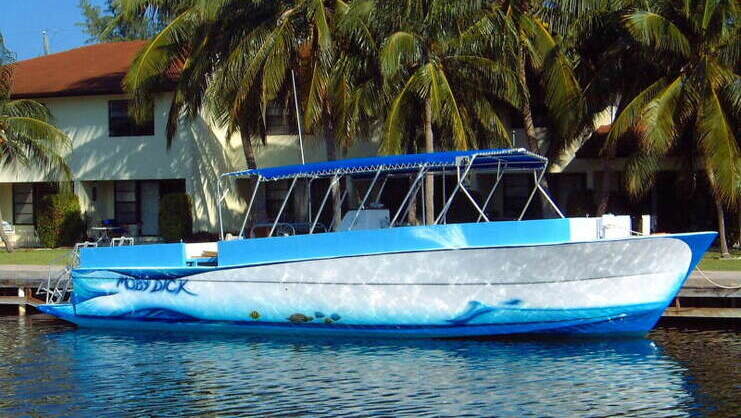 picture of boat on a dock
